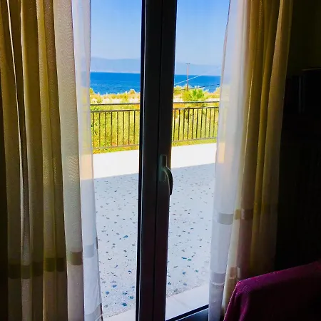 Villa Amatheia, Beachfront *