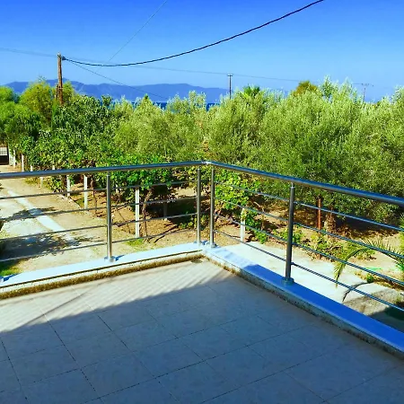 Amatheia, Beachfront