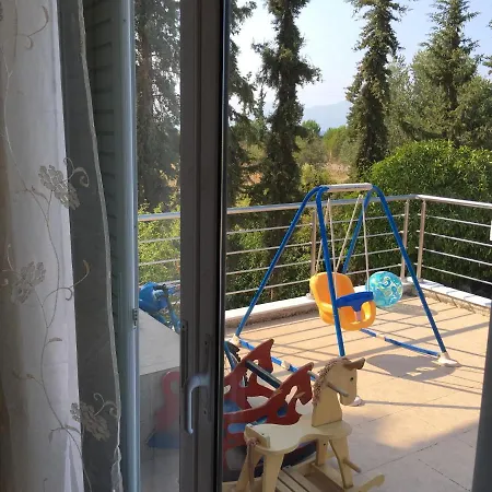 Amatheia, Beachfront Villa Kato Melidhoni