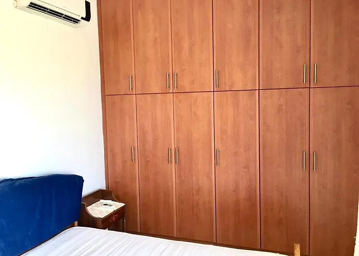 Amatheia, Beachfront Vila