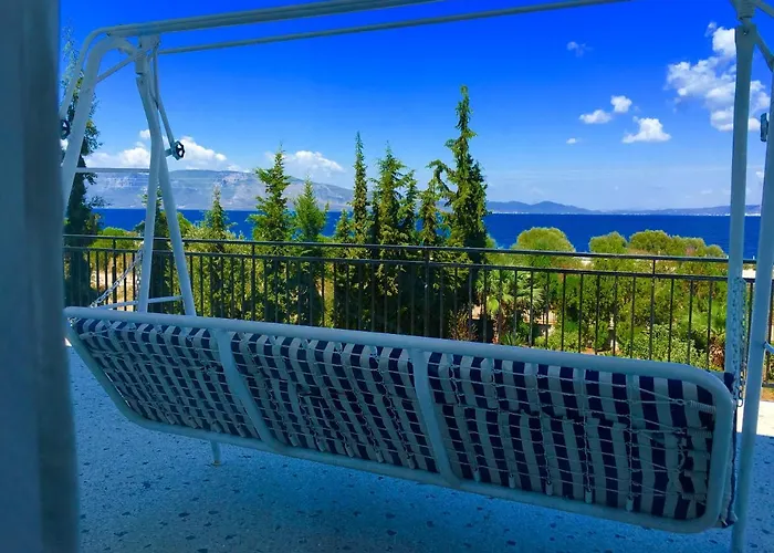 Amatheia, Beachfront Vila *