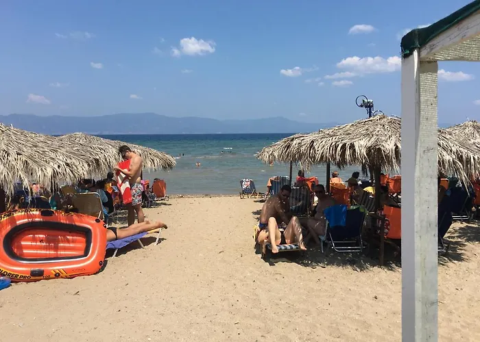 Amatheia, Beachfront Vila