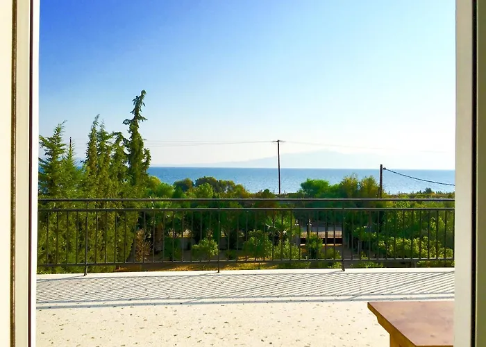 Amatheia, Beachfront Kato Melidhoni