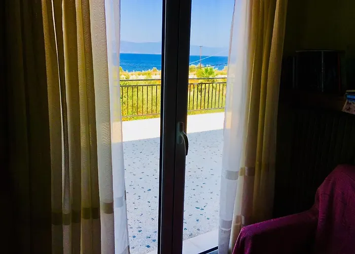 Vila Amatheia, Beachfront *