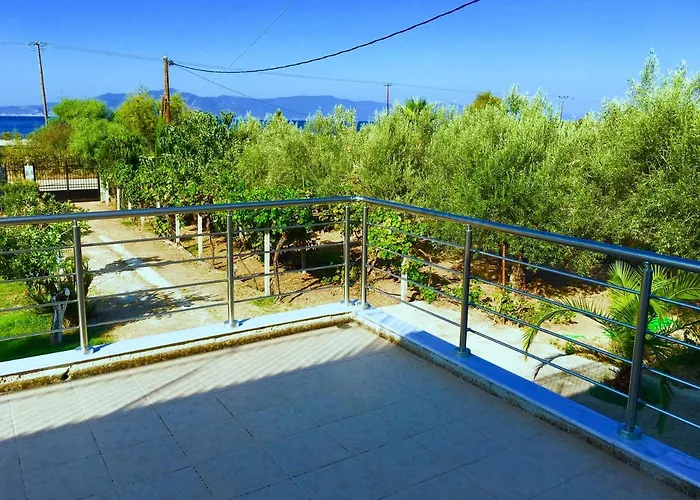 Amatheia, Beachfront