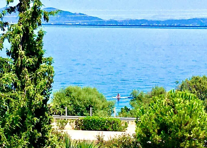 Amatheia, Beachfront * Kato Melidhoni