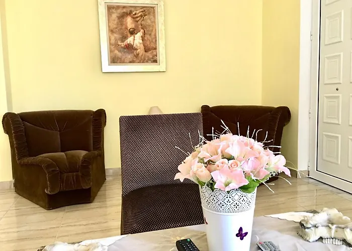 Amatheia, Beachfront Vila Kato Melidhoni