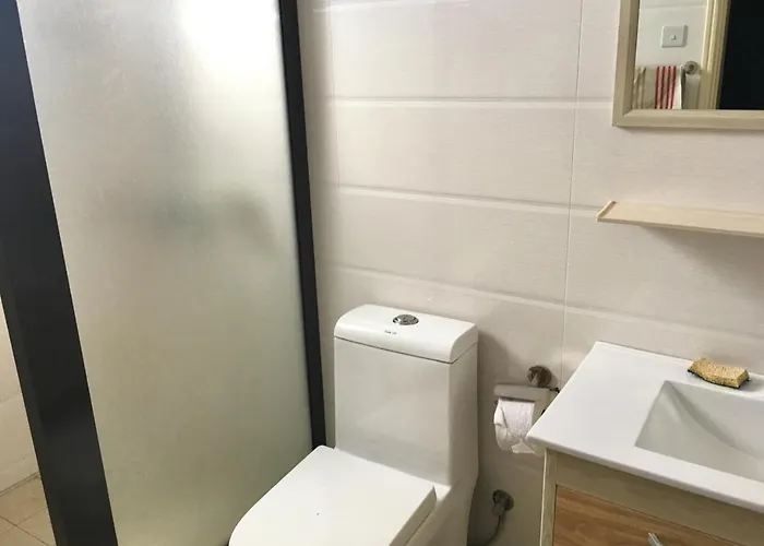 Amatheia, Beachfront Vila